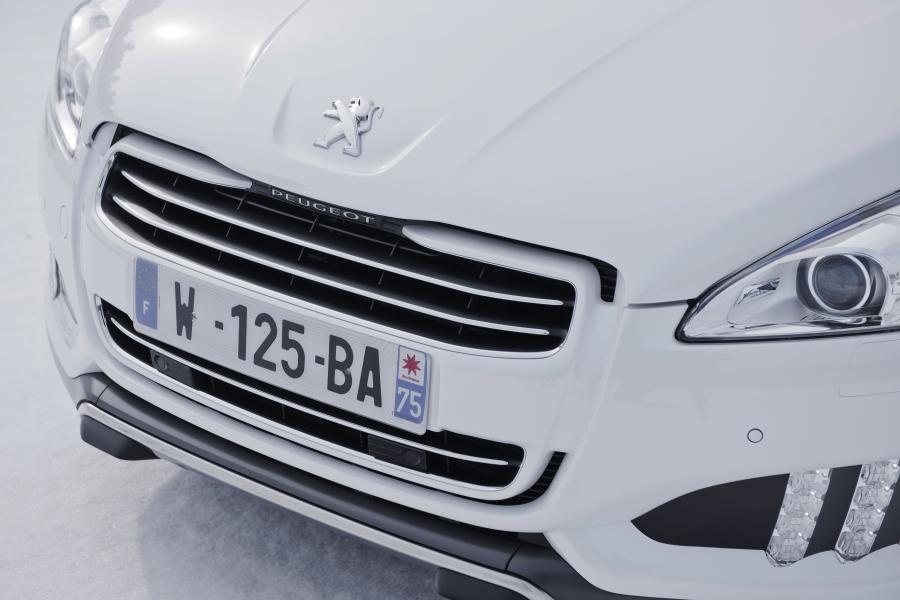  Peugeot 508 RXH 2012 года  (фото 16 из 93)
